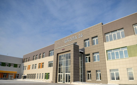 В холле одной из школ Кирова появилась "Умная остановка"