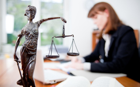 «КонсультантКиров» запускает творческий конкурс "Юридические кадры"