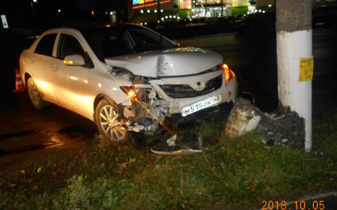 «Мы могли разлететься, как кегли»: на улице Ленина Toyota чуть не снесла толпу пешеходов