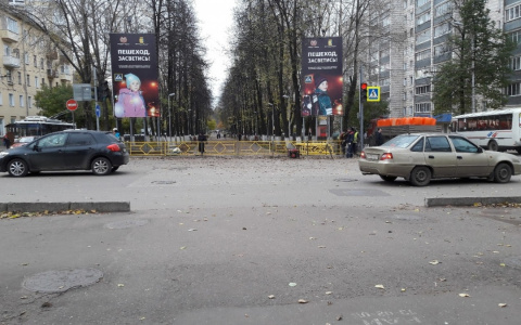 Власти сообщили о прекращении установки желтых заборов безопасности в Кирове