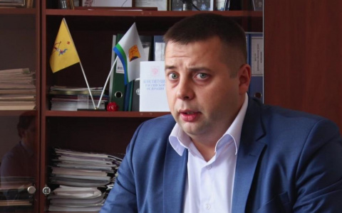 В Кирове по подозрению в крупном хищении задержали экс-директора ЦДС