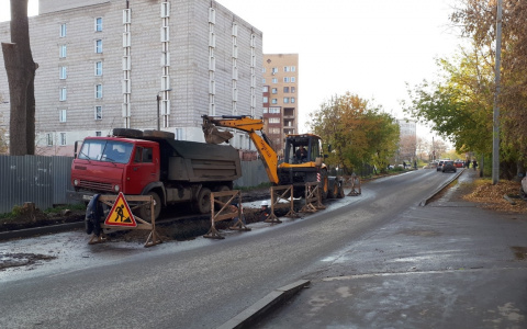 В КТК пояснили, почему перекапывают новый асфальт и сколько стоят ремонтные работы