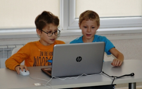 «Ростелеком» поддержал юных программистов