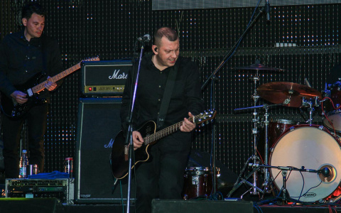 Вокалист группы «Смысловые галлюцинации» пригласил кировчан отметить День автомобилиста