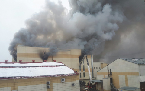 В кировской прокуратуре отчитались о работе с ТЦ после трагедии в Кемерове