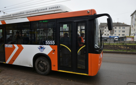 Новый троллейбус сломался спустя день работы в Кирове