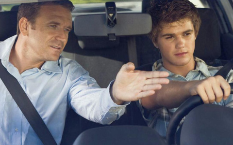 Как влияет квалификация инструктора на успешное прохождение обучения вождению?