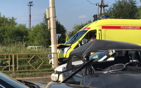 5 ДТП с участием машин скорой помощи в Кирове и области: кто виноват в таких авариях?