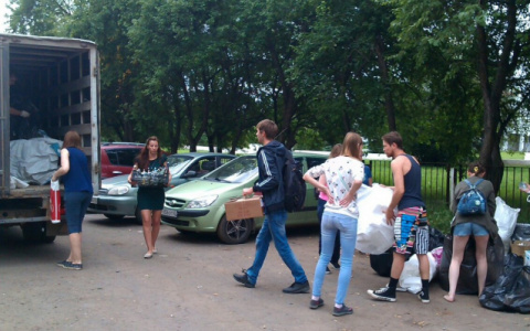 По Кирову будет ездить специальный автомобиль, собирающий макулатуру и стекло