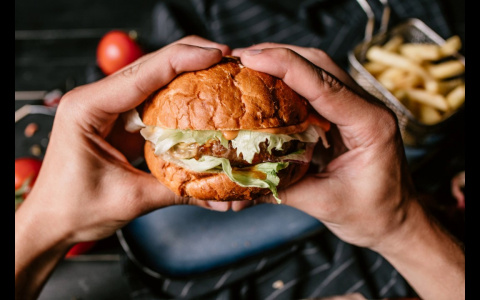 Космобургерная: премьера нового меню в РЦ «Глобус»!