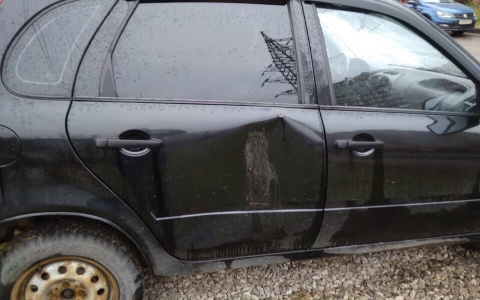 В Кирове ночью неизвестные изуродовали припаркованную машину