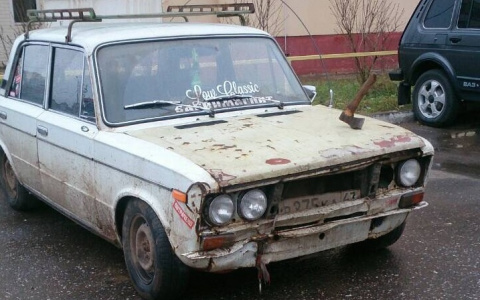 Машина с топором и вездеход: самые странные авто на улицах Кирова