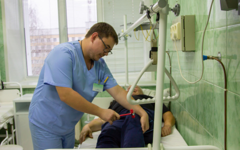 В кировском Центре травматологии начали проводить малоинвазивные операции на позвоночнике