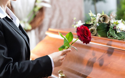 Покупка всего необходимого для подготовки похорон в онлайн-магазине!