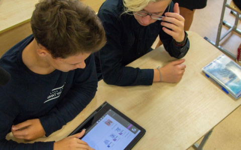 В Кировской области 185 образовательных учреждений получили бесплатные электронные учебники