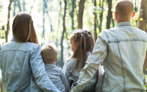 Видеоэксперимент: взрослые признаются мамам в любви и слышат в ответ неожиданное