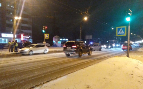 Появилось видео погони за водителем, который насмерть сбил девочку в Кирове