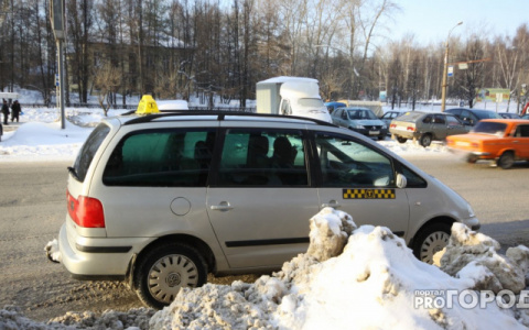 В Кирове водитель такси взял c клиента 5 тысяч рублей за поездку до дома