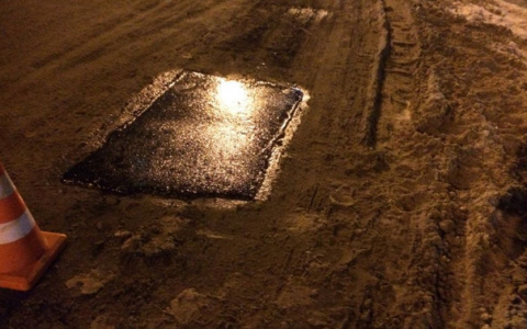 Активисты нашли нарушения при ремонте дорог в снег в Кирове