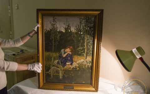 В Киров привезли картину Виктора Васнецова "Аленушка"