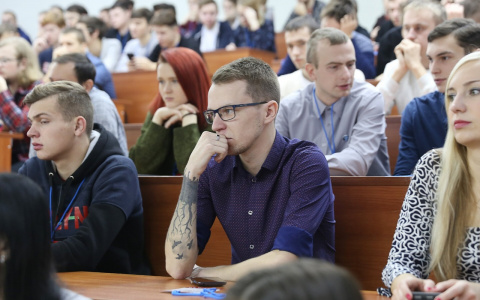 Неудобные вопросы ВятГУ: о Рособрнадзоре, аккредитации и приемной кампании 