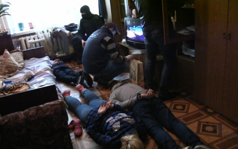 Кировчанин организовал в своей квартире наркопритон