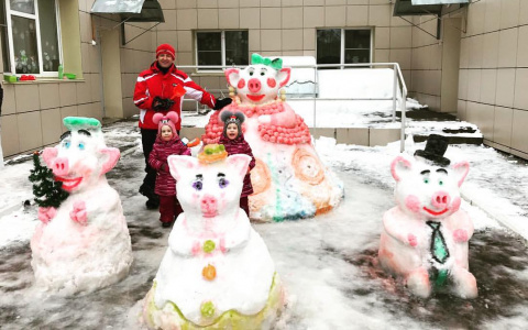 5 красивых, смешных и страшных новогодних скульптур из снега в Кирове