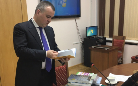 Кировские урбанисты сделали новогодний подарок главе администрации