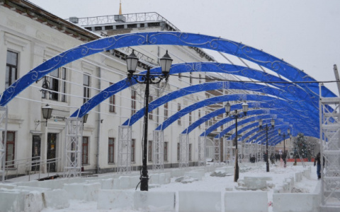 Глава администрации Кирова недоволен расчисткой катков