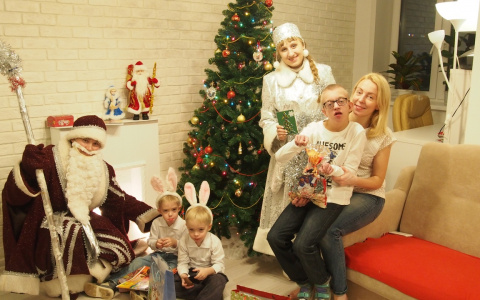 В Кирове дети с ограниченными возможностями получили подарки к Новому году