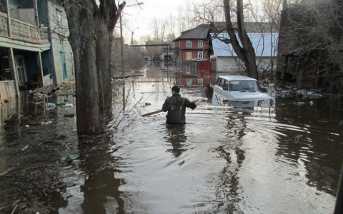 Кировские власти хотят построить дамбу, чтобы избавить Вересники от затоплений