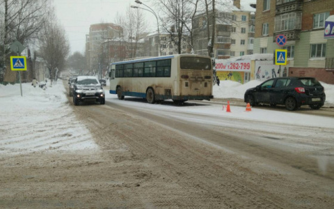 За сутки на дорогах Кирова сбили трех человек