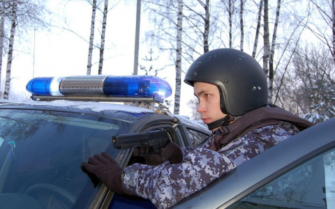 В Кирове задержан мужчина, пытавшийся дать взятку росгвардейцам