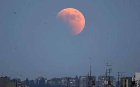 Кировчане смогут увидеть полное затмение Луны, которое повторится лишь через 6 лет