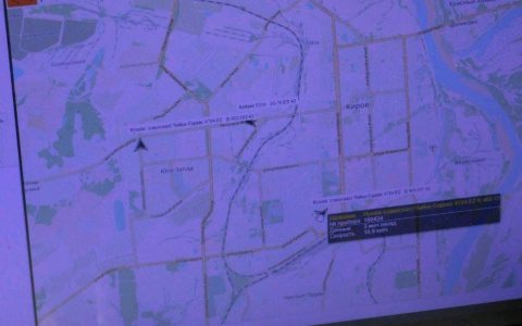 В сети опубликовали скриншот GPS-программы, где вместо 90 снегоуборщиков видно только 4