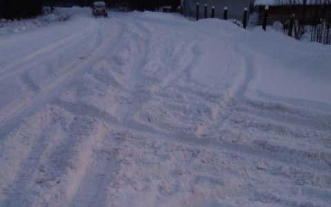 Четыре деревни в пригороде Кирова оказались отрезаны от мира из-за снегопадов
