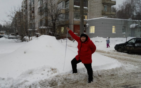 После снегопадов в Кирове сугробы достигают 170 сантиметров