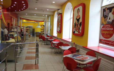 Кафе «Студенческая столовая» на Карла Либкнехта, 67 закрылось на ребрендинг