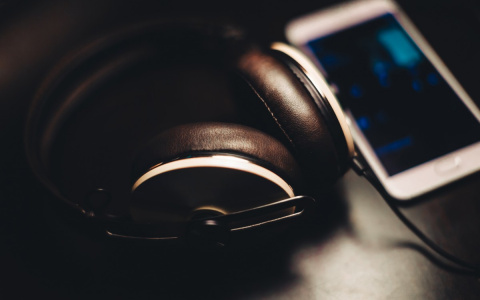 Где найти музыкальные новинки и как подобрать идеальный плейлист