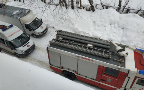Прямая трансляция: в разных частях Кирова начались эвакуации из-за анонимных звонков