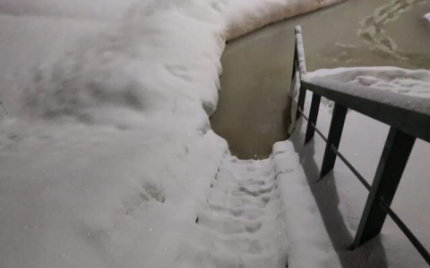 На Южном обходе затопило подземный пешеходный переход