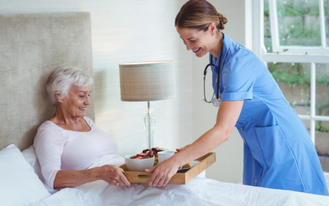 «Заботливые руки»: наши сиделки - ваши помощники!