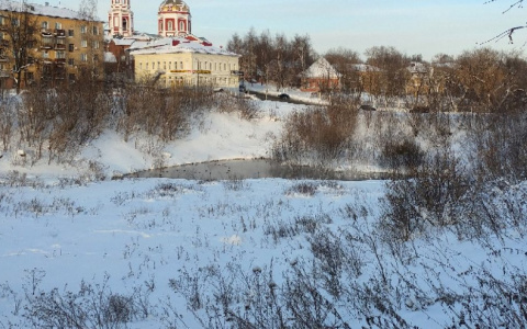 В историческом квартале Кирове образовался пруд
