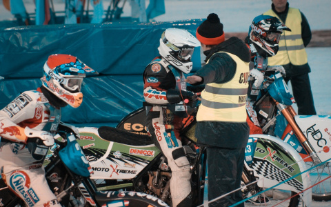 Ледяной спидвей в Кировской области попал в топ лучших туристических событий России