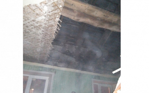 В Кирове в одном из домов рухнул потолок: едва не погиб человек