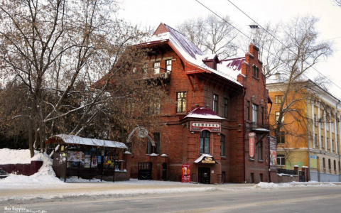 Исторический особняк в центре Кирова заселят зоомагазин и офисы