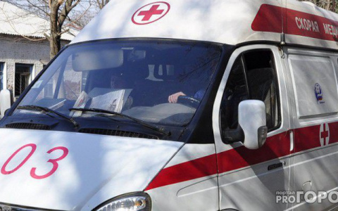 В Зуевке при странных обстоятельствах 7-летняя девочка выпала с высоты 5 этажа