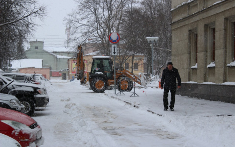 В Кирове уволили подрядчика, ответственного за уборку снега в центре города