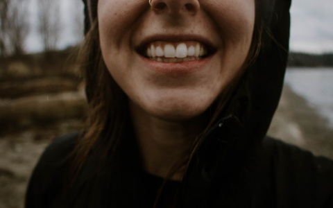 Тест: узнайте кировских знаменитостей по улыбкам