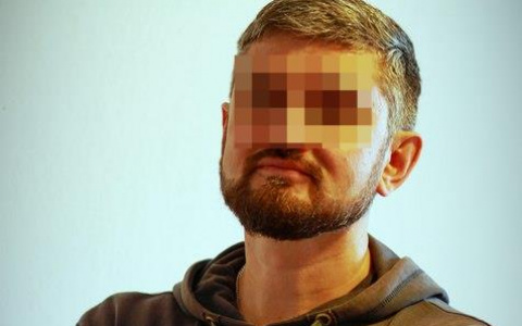 «Сложно найти работу с темными пятнами в прошлом, а так он хороший человек»: знакомые о кировском учителе с пятью судимостями